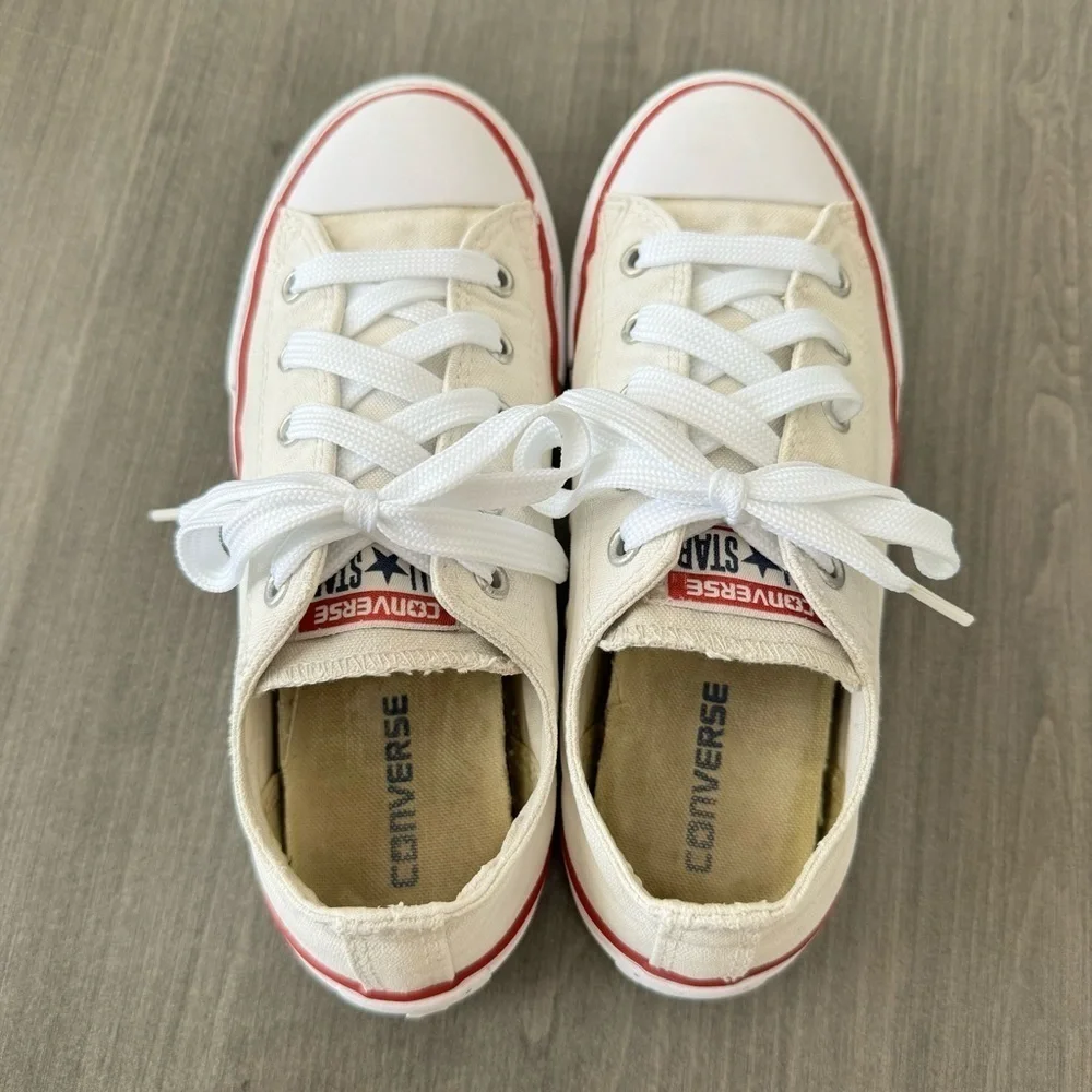 Converse Chuck Taylor All Star low Top sneakers shoes Off White kids size 2.5